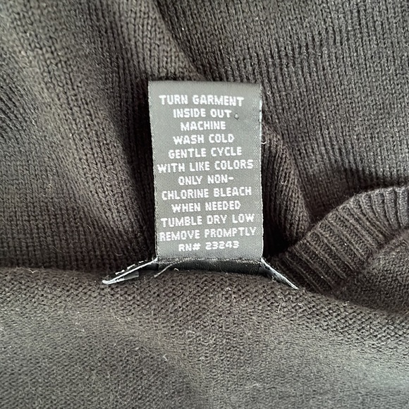 NY & Co V-neck vintage style sweater with short sleeves and tie - Picture 11 of 11